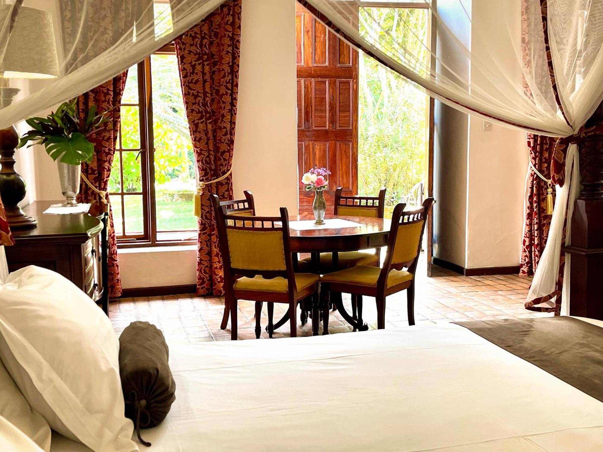 Huntingdon House And Chawani Bungalow Thyolo ภายนอก รูปภาพ
