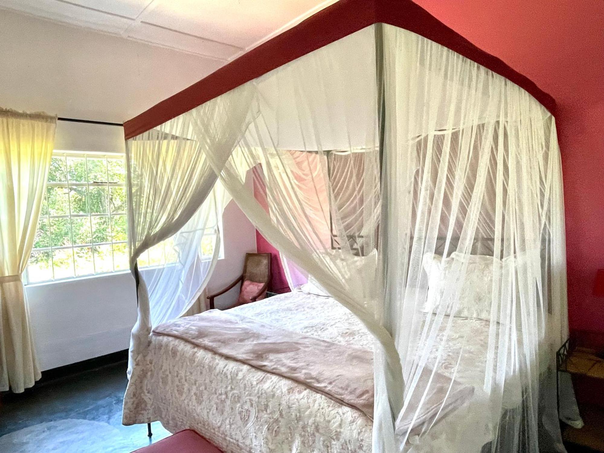 Huntingdon House And Chawani Bungalow Thyolo ภายนอก รูปภาพ